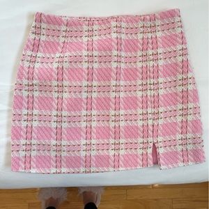 Adorable pink skirt